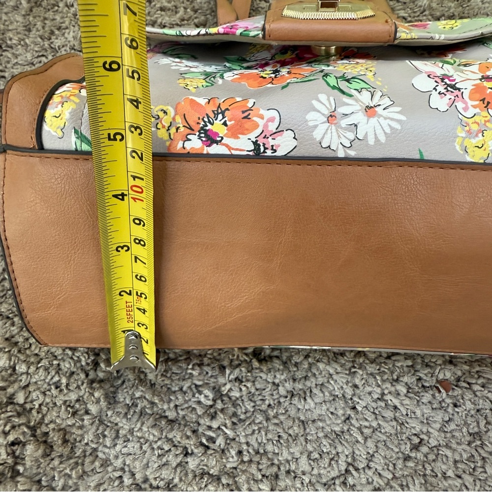 Rosetti floral print shoulder bag with a gray base and a brown strap - Picture 5 of 9